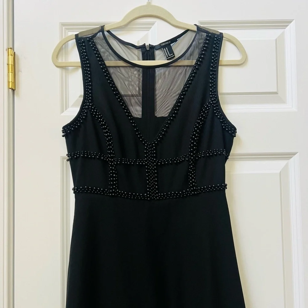 Elegant Forever21 medium Black Sleeveless Dress - Picture 2 of 6